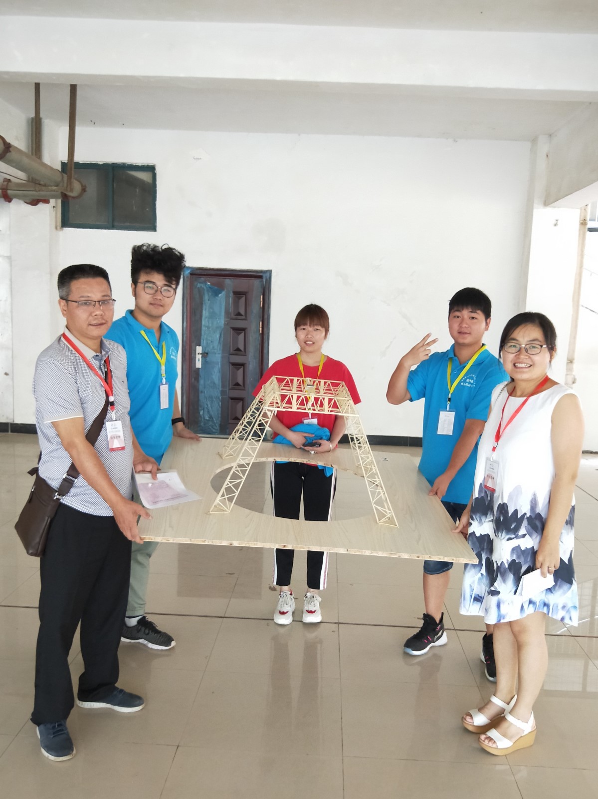 公司在第三届江西省老员工结构设计竞赛中荣获二等奖.jpg 公司在第三届江西省老员工结构设计竞赛中荣获二等奖.jpg